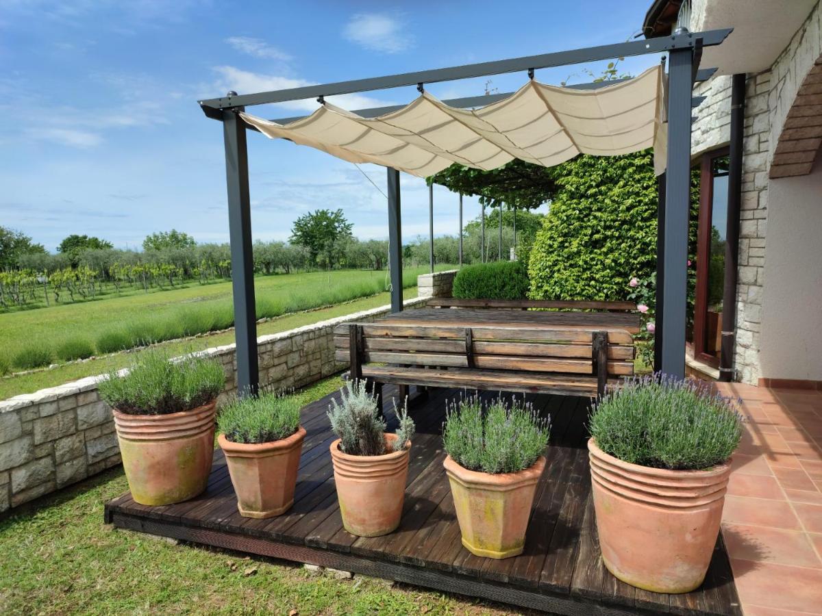 Holiday Home Bellavista Tar-Vabriga Bagian luar foto