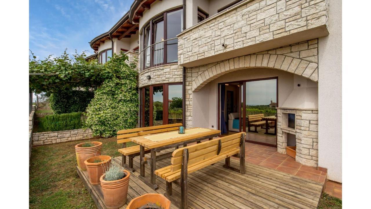 Holiday Home Bellavista Tar-Vabriga Bagian luar foto