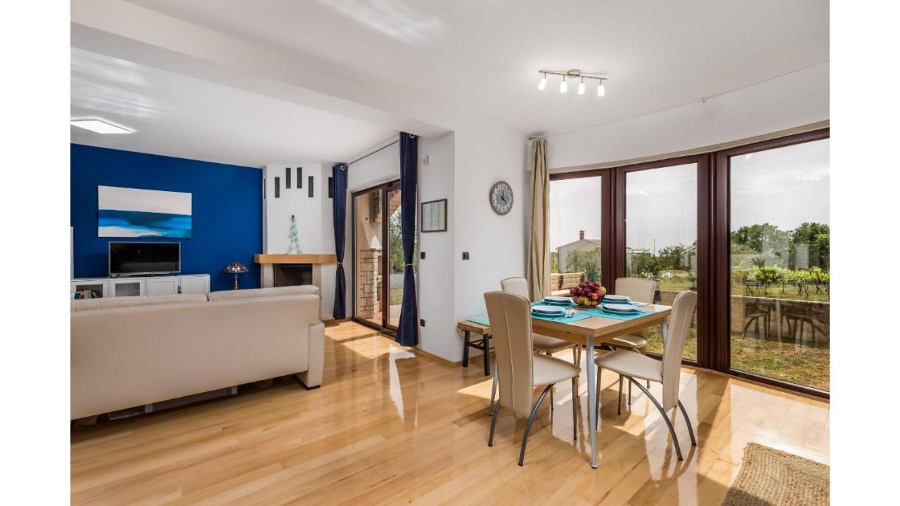 Holiday Home Bellavista Tar-Vabriga Bagian luar foto
