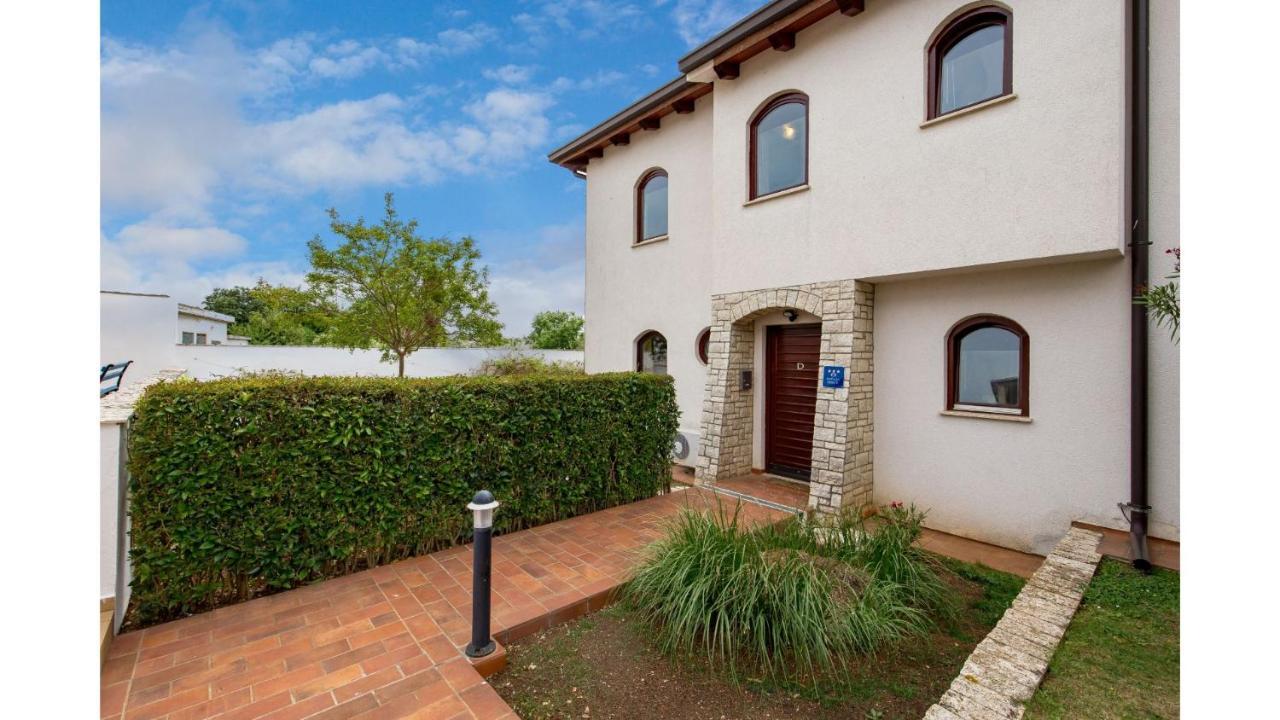Holiday Home Bellavista Tar-Vabriga Bagian luar foto