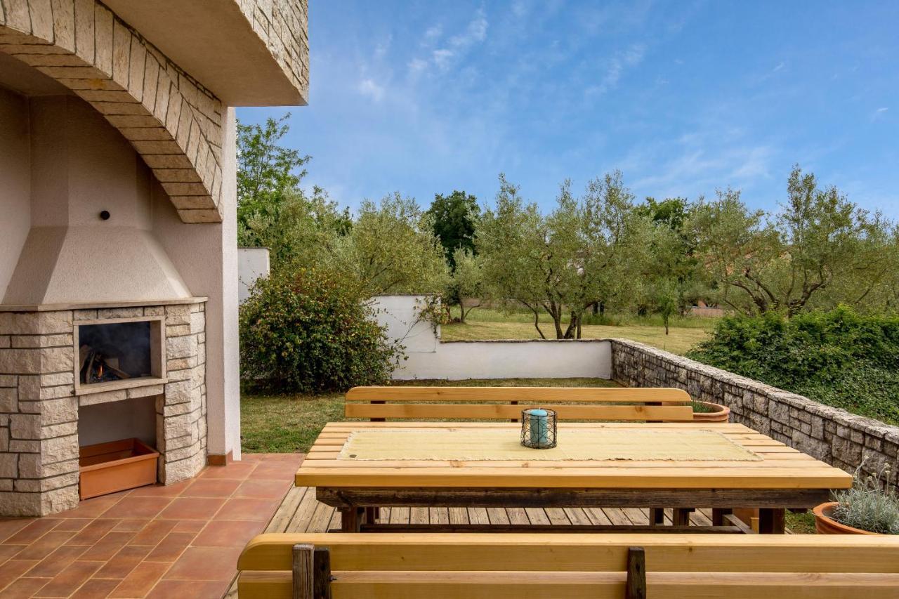 Holiday Home Bellavista Tar-Vabriga Bagian luar foto