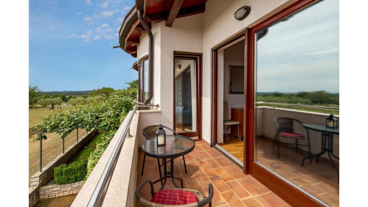 Holiday Home Bellavista Tar-Vabriga Bagian luar foto